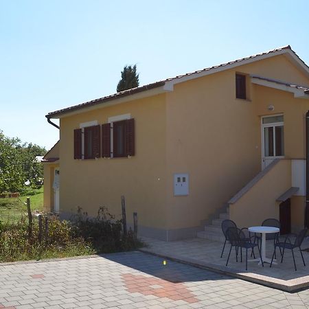 Apartments Elizabeta Draga Bašćanska Екстериор снимка