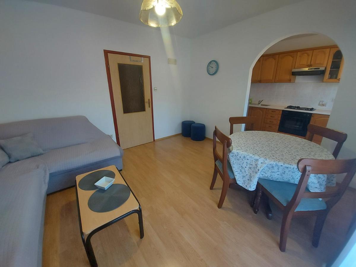 Apartments Elizabeta Draga Bašćanska Екстериор снимка